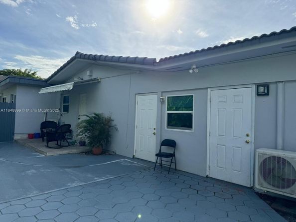 4311 SW 95th ct, Miami FL 33165