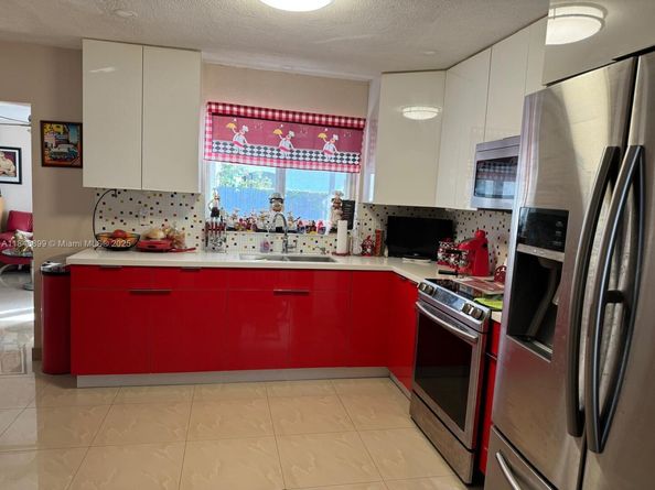 4311 SW 95th ct, Miami FL 33165