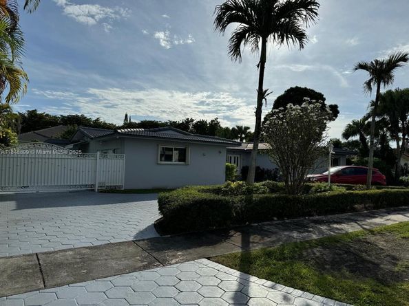 4311 SW 95th ct, Miami FL 33165