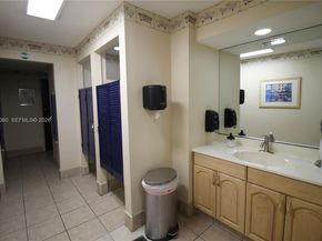 430 Commodore Dr 314, Plantation FL 33325