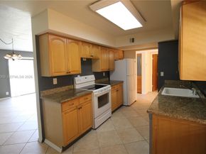 430 Commodore Dr 314, Plantation FL 33325