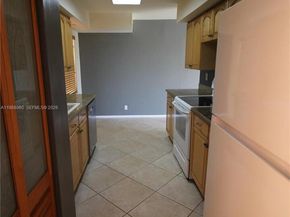 430 Commodore Dr 314, Plantation FL 33325