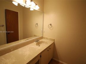 430 Commodore Dr 314, Plantation FL 33325