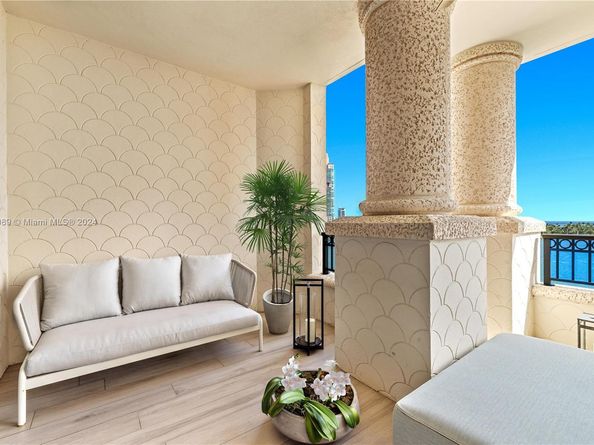 7065 Fisher Island Dr 7065, Miami Beach FL 33109