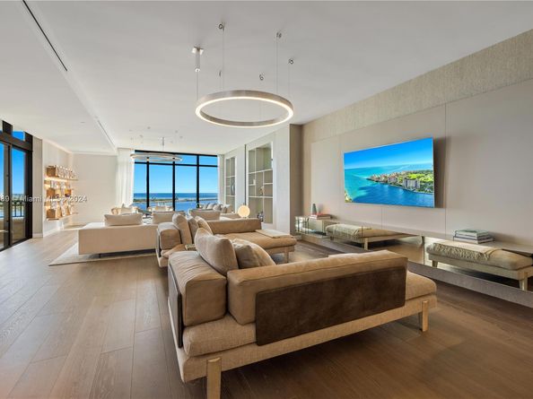 7065 Fisher Island Dr 7065, Miami Beach FL 33109