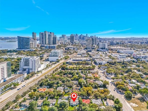 231 NE 45th St, Miami FL 33137