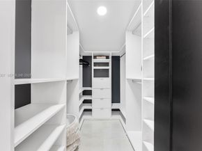 231 NE 45th St, Miami FL 33137