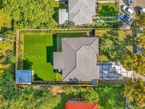 231 NE 45th St, Miami FL 33137