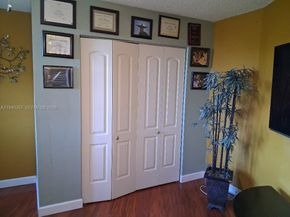 1400 Saint Charles Pl 524, Pembroke Pines FL 33026