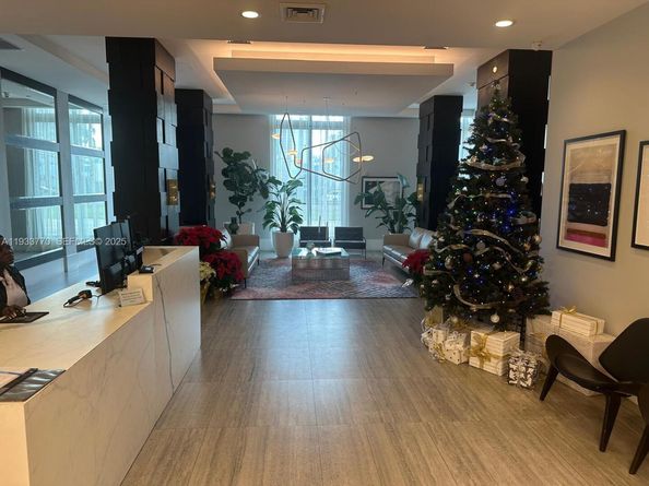 140 S Dixie Hwy 631, Hollywood FL 33020