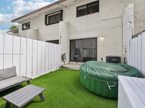 1901 NW S River Dr 16B, Miami FL 33125