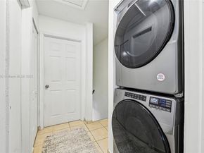 1901 NW S River Dr 16B, Miami FL 33125