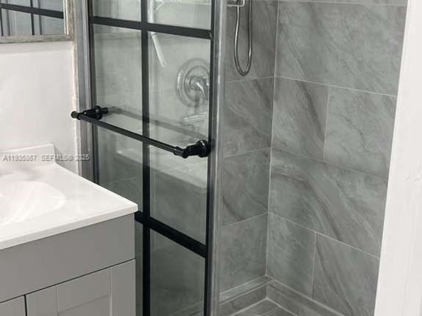 1911 SW 87th Ave, Davie FL 33324