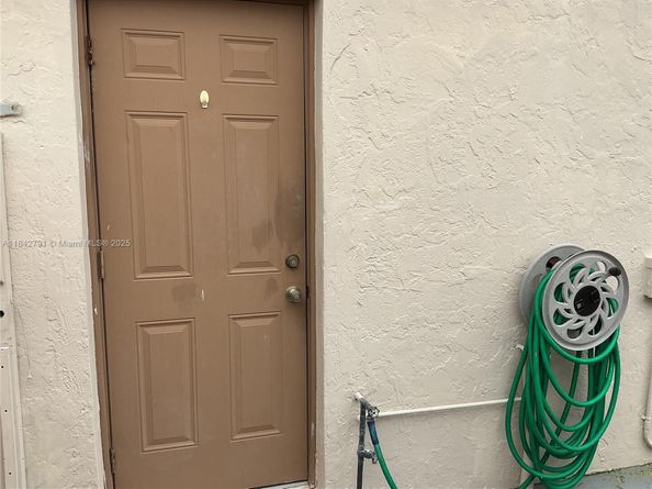 25935 SW 123rd Ave, Homestead FL 33032