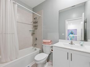 20572 NE 5th Pl, Miami FL 33179