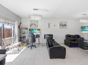20572 NE 5th Pl, Miami FL 33179