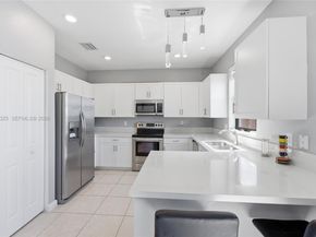 20572 NE 5th Pl, Miami FL 33179