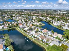 13930 Oak Ridge Dr, Davie FL 33325
