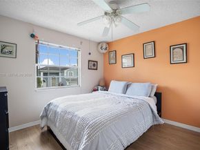 13930 Oak Ridge Dr, Davie FL 33325