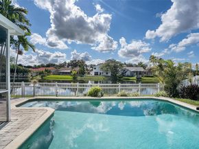 13930 Oak Ridge Dr, Davie FL 33325