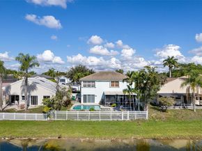 13930 Oak Ridge Dr, Davie FL 33325