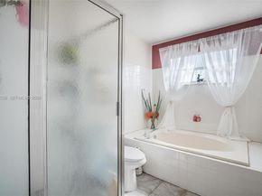 13930 Oak Ridge Dr, Davie FL 33325