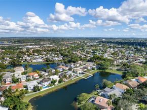 13930 Oak Ridge Dr, Davie FL 33325