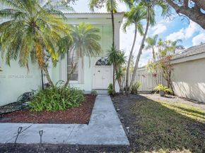 13930 Oak Ridge Dr, Davie FL 33325