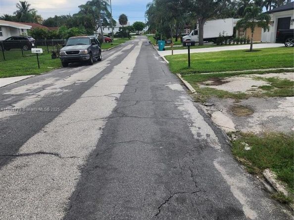 418 NW 8th Ave, Boynton Beach FL 33435