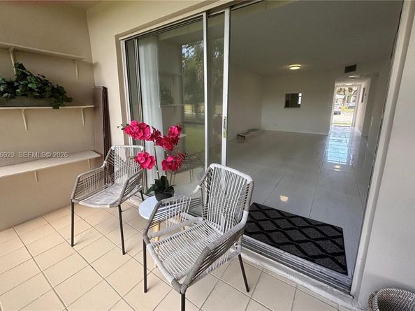 8060 Fairview Dr 101, Tamarac FL 33321