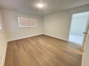 8060 Fairview Dr 101, Tamarac FL 33321