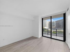 45 SW 9th 1110, Miami FL 33130