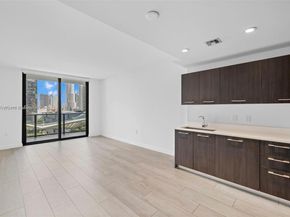 45 SW 9th 1110, Miami FL 33130