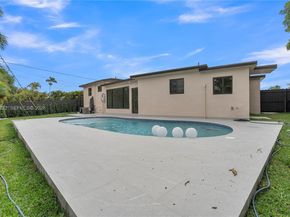 141 NE 122nd St, North Miami FL 33161
