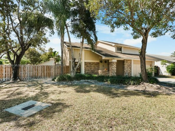 5444 SW 150th Pl, Miami FL 33185