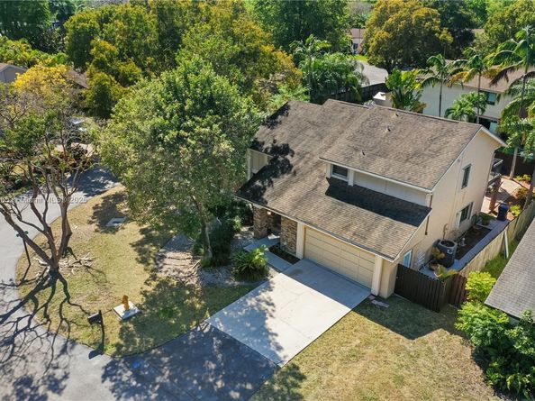 5444 SW 150th Pl, Miami FL 33185