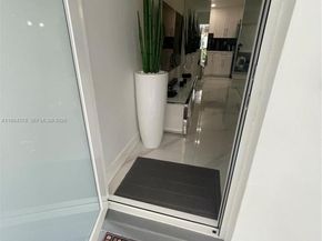 926 Michigan Ave 3, Miami Beach FL 33139