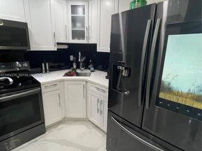 926 Michigan Ave 3, Miami Beach FL 33139