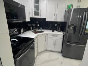 926 Michigan Ave 3, Miami Beach FL 33139