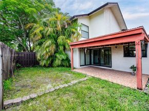 10114 NW 4th Ln 312, Miami FL 33172