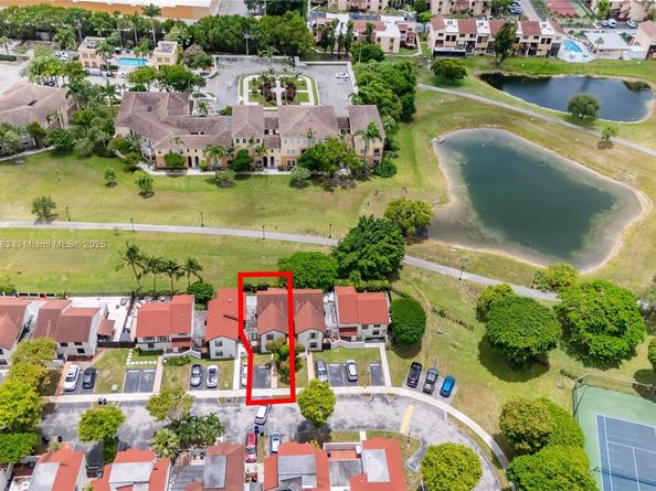 10114 NW 4th Ln 312, Miami FL 33172