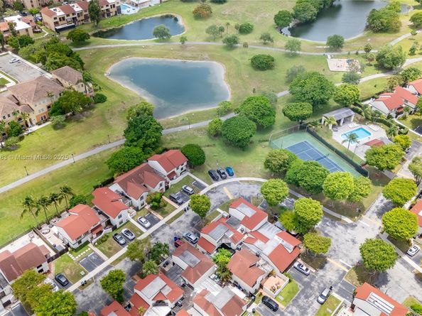 10114 NW 4th Ln 312, Miami FL 33172