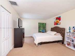 10114 NW 4th Ln 312, Miami FL 33172