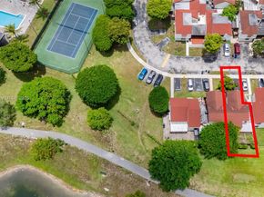 10114 NW 4th Ln 312, Miami FL 33172