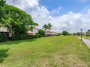 10114 NW 4th Ln 312, Miami FL 33172