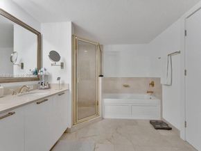 1800 N Bayshore Dr 614, Miami FL 33132