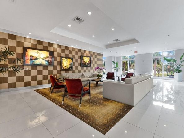 1800 N Bayshore Dr 614, Miami FL 33132