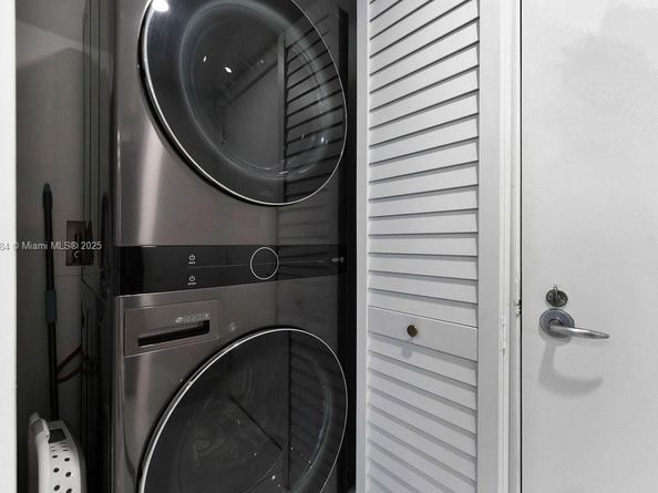 1800 N Bayshore Dr 614, Miami FL 33132