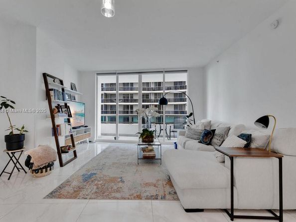 1800 N Bayshore Dr 614, Miami FL 33132