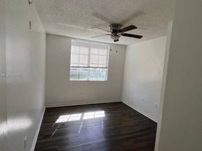 655 SW 111th Way 102, Pembroke Pines FL 33025
